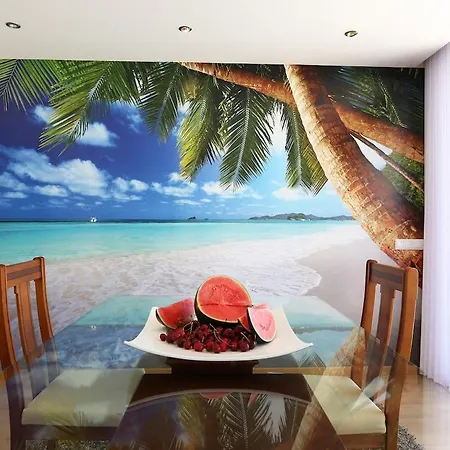 Funfactory House Назаре