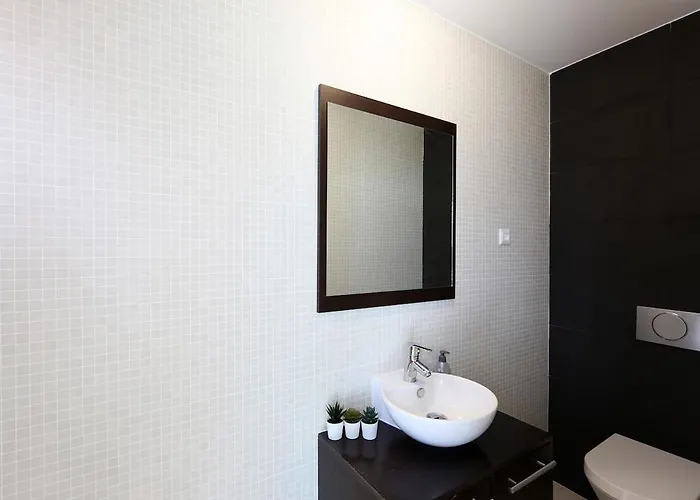 Funfactory House * Назаре